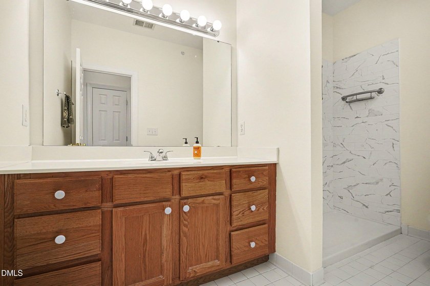 Midtown Raleigh condo. Convenient easy access location just - photo 14