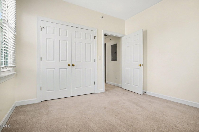 Midtown Raleigh condo. Convenient easy access location just - photo 18