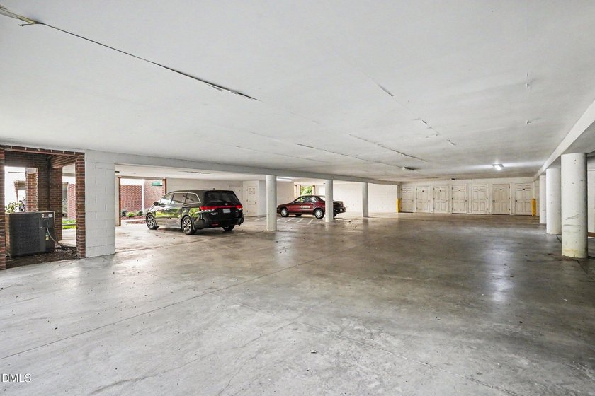 Midtown Raleigh condo. Convenient easy access location just - photo 25