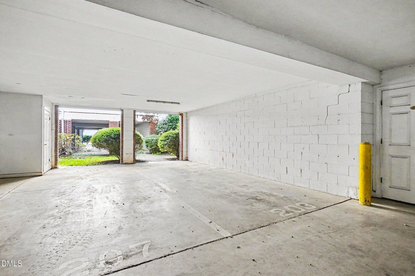 Midtown Raleigh condo. Convenient easy access location just - photo 26