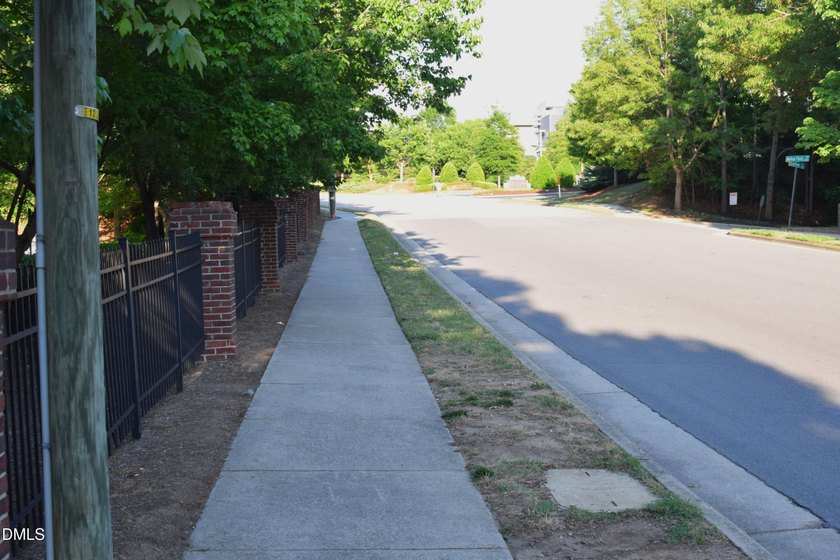 Midtown Raleigh condo. Convenient easy access location just - photo 28