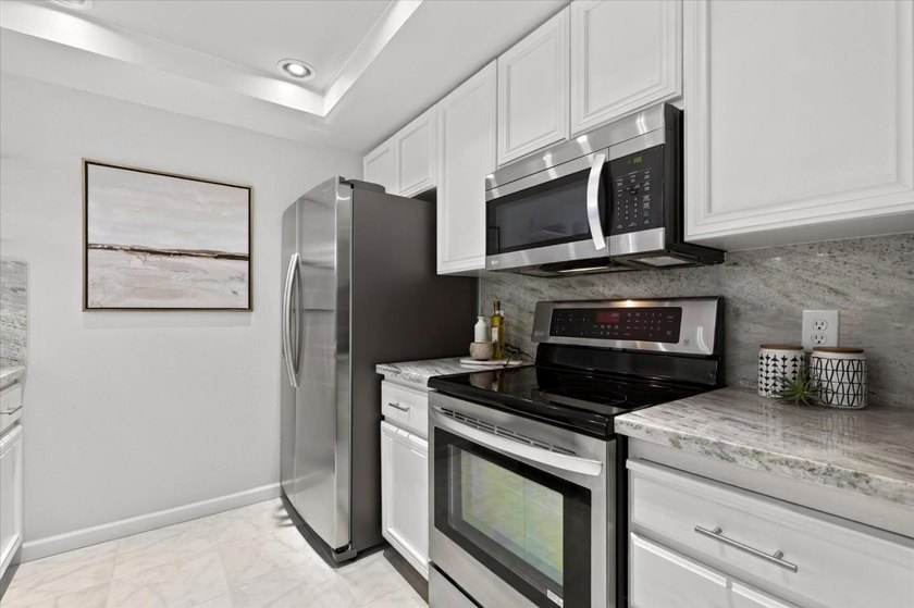 Welcome to one of Fremont's most beautifully updated condos - photo 10