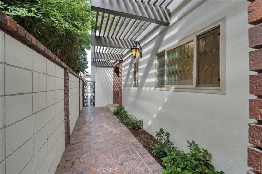 A premier Newport Harbor lifestyle awaits at 205 Via Lido Soud - photo 6