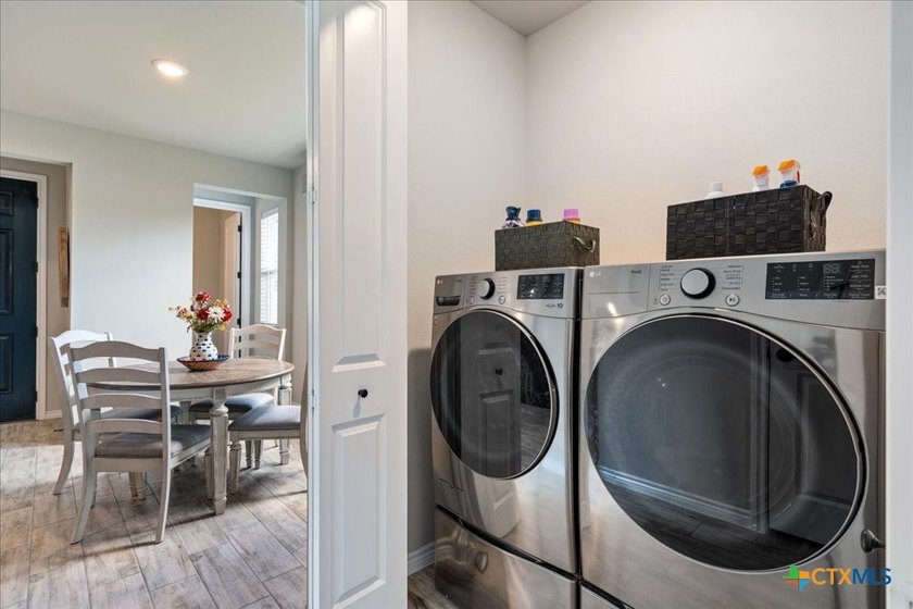 Luxurious 2-story condo in the highly sought-after Kissing Tree - photo 22
