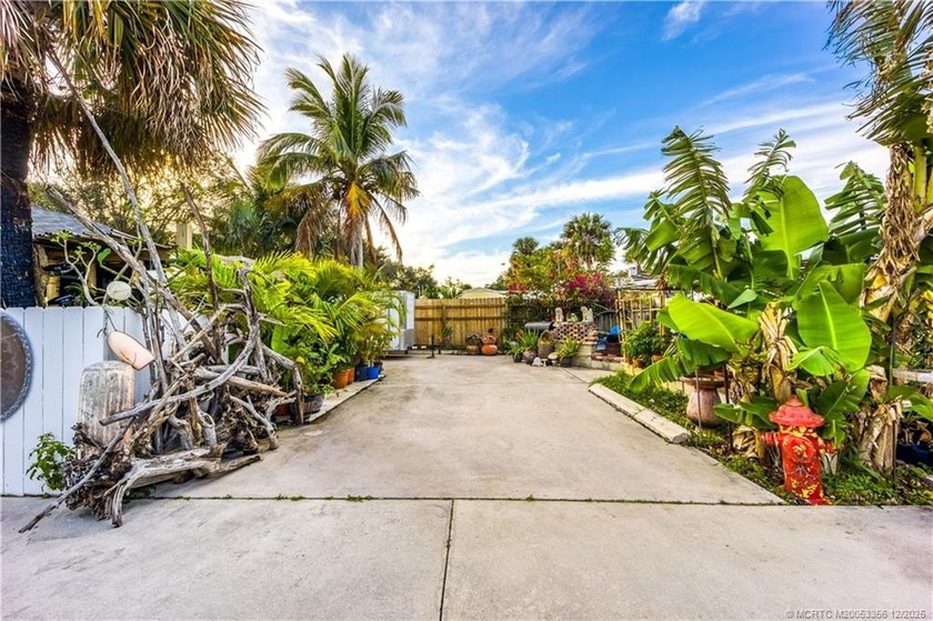 Prime Waterfront Property. Located on the scenic Indian River - photo 5