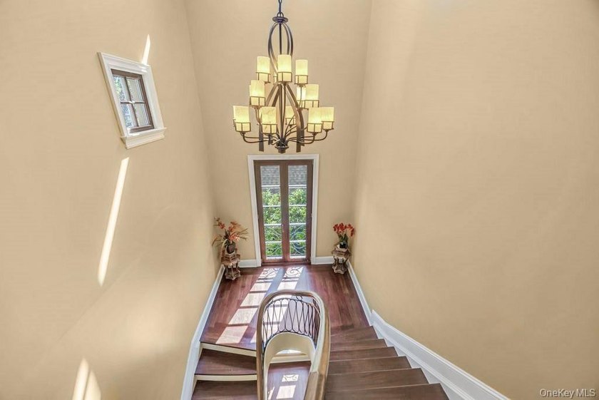Welcome to an exquisite custom-built masterpiece nestled at 48 - photo 6