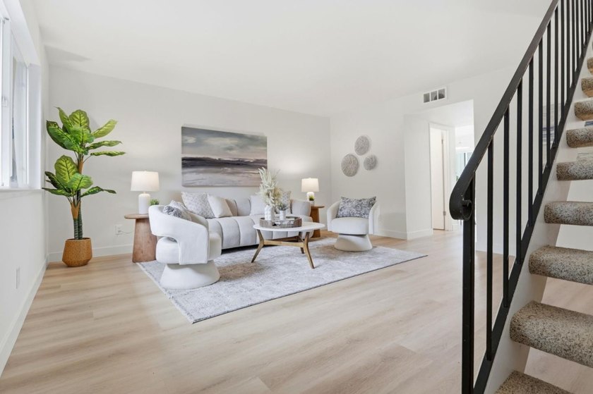 Move in ready! Back part of Harbor Oaks, quiet and serene close - photo 5