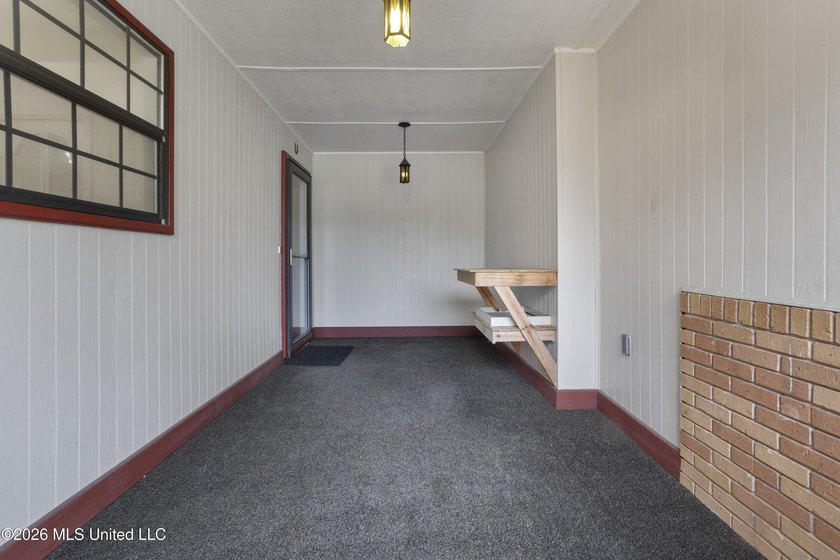 Great Home with Incredible Potential! This 3-bedroom, 2-bath - photo 4