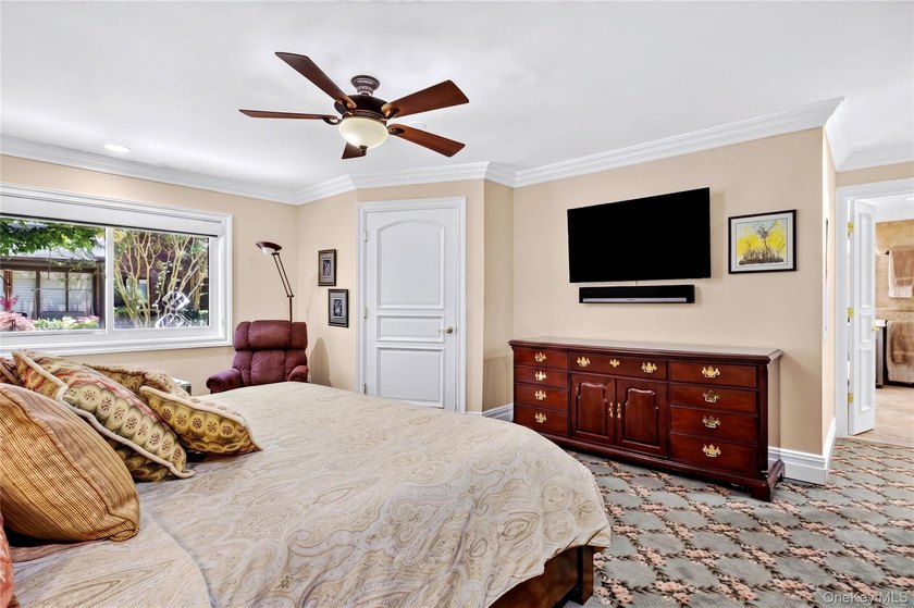 Discover luxury living at 20 Fox Ridge, a highly sought after - photo 13