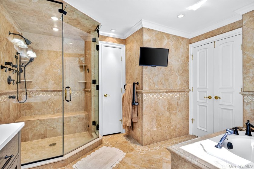 Discover luxury living at 20 Fox Ridge, a highly sought after - photo 15