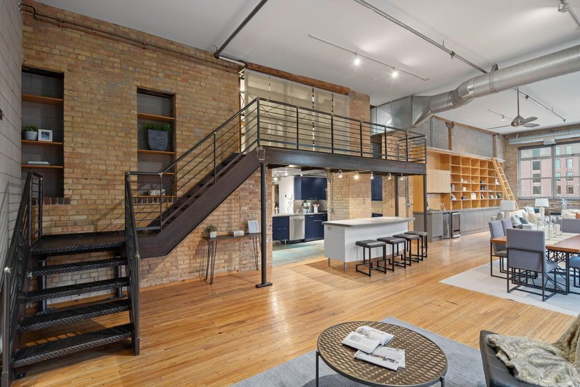 Located in the historic 801 lofts, this authentic loft offers a - photo 17