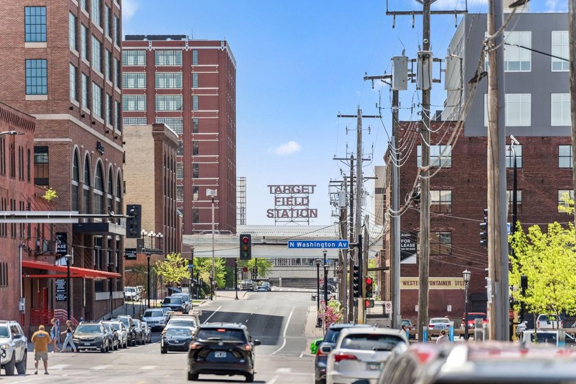 Located in the historic 801 lofts, this authentic loft offers a - photo 48