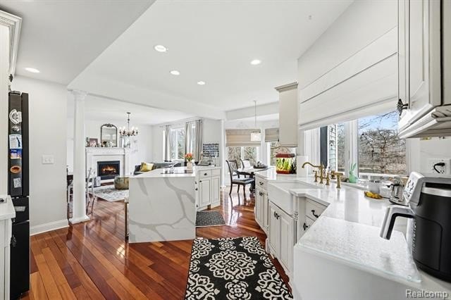 Welcome Home to 962 Hidden Valley Drive... Custom Built w/2x6 - photo 3