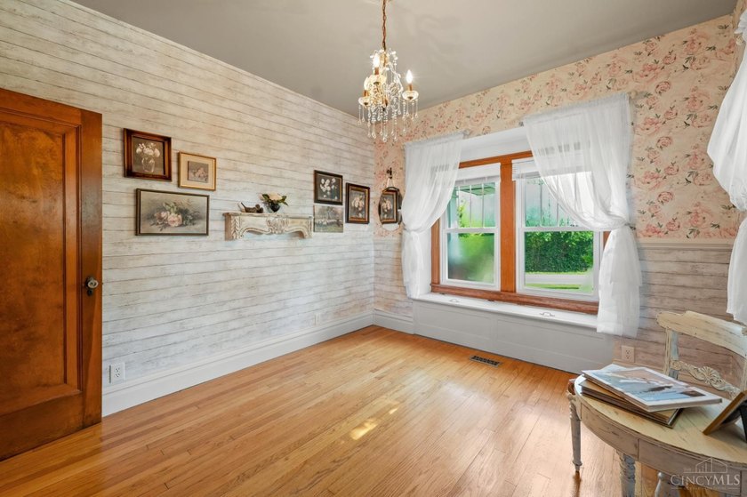 Princeton Charm galore! Completely updated craftsman style ranch - photo 22