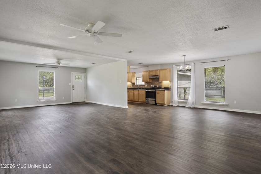 Great Brick Home with an Additional Lot! Enjoy extra space and - photo 8