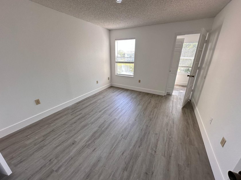 Welcome to paradise in West Palm Beach! This charming 1 bed, 1 - photo 4