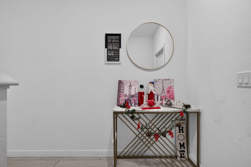 Built in 2023, this beautifully maintained 3-bedroom, 2 - photo 3