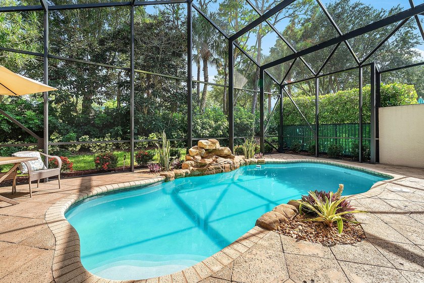 Welcome to this beautifully appointed Onyx model in the highly - photo 2