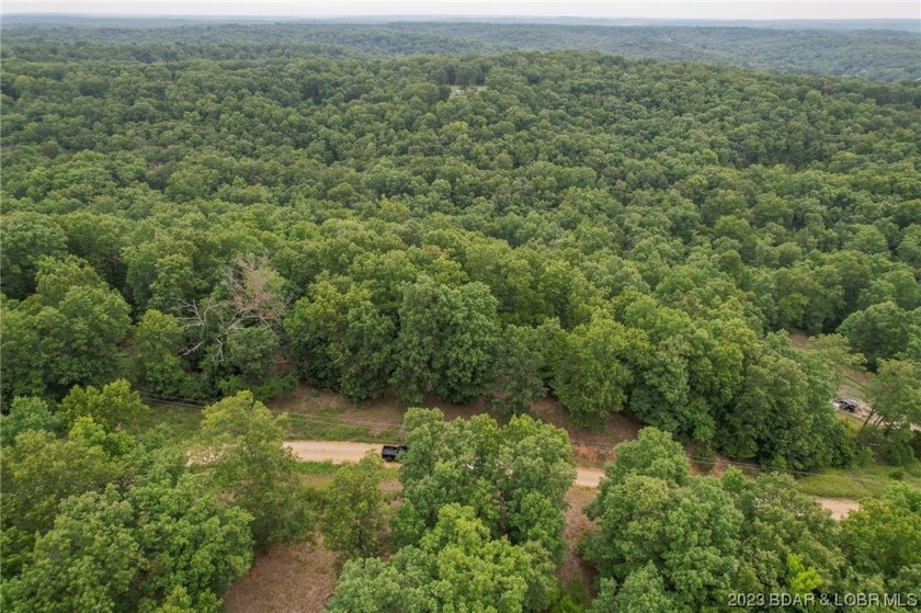 7.24 Acres in English Gardens offering lake access via boat ramp - photo 17