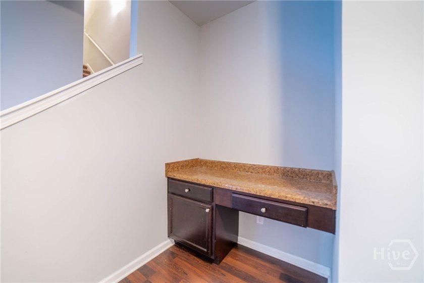 Welcome home to this well maintained 3 bedroom, 2.5 bath - photo 3