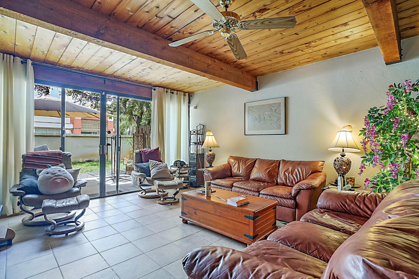 Welcome to this charming 2-bedroom, 2.5-bath townhome in the - photo 3