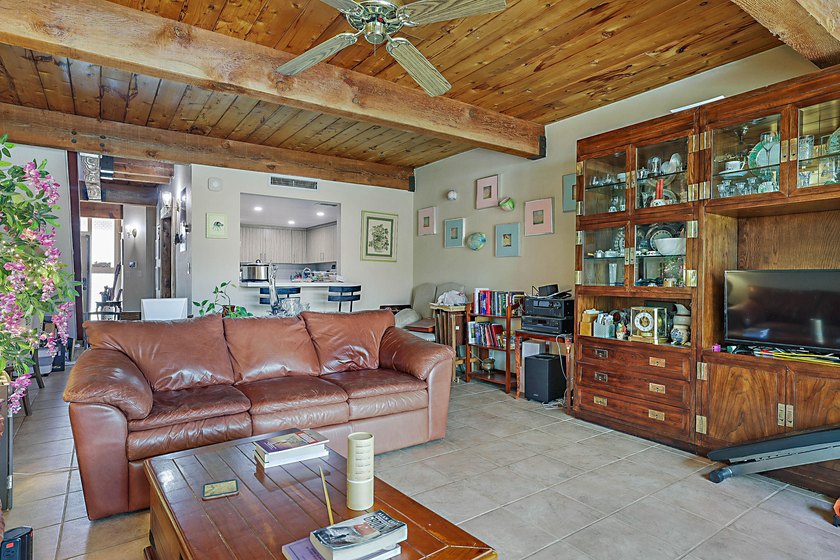 Welcome to this charming 2-bedroom, 2.5-bath townhome in the - photo 5