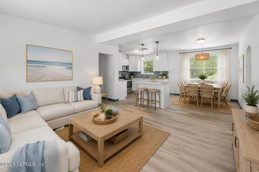 Completely remodeled and move in ready, this 4 bedroom, 2 - photo 6