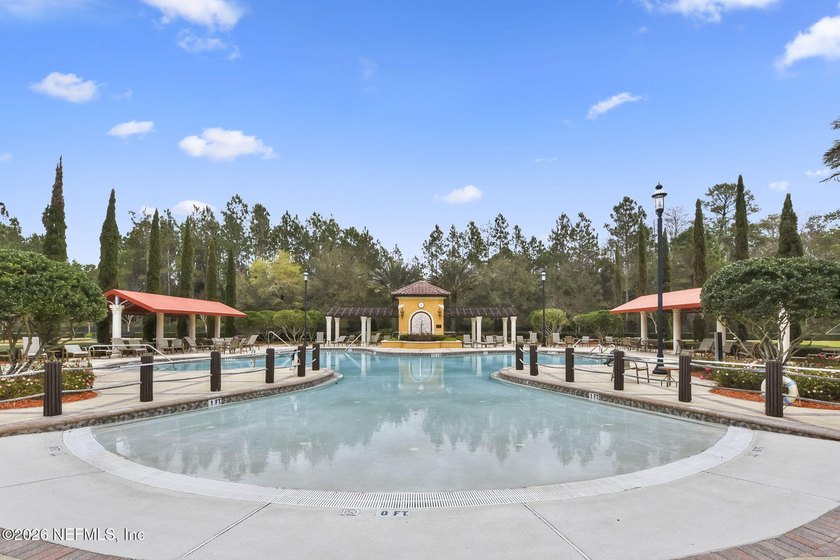 Step inside this meticulously maintained 3-bedroom, 2-bathroom - photo 45