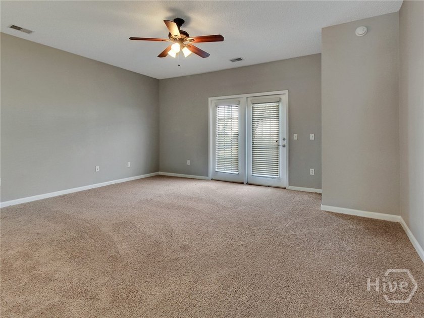 Welcome home to this charming 3 bedroom, 2.5 bath townhome - photo 8