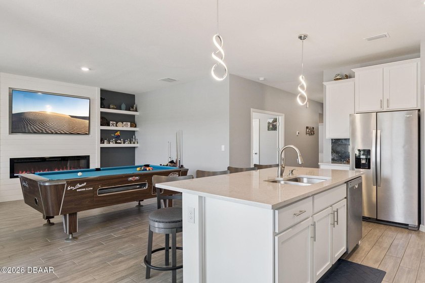 Welcome to your nearly-new waterfront retreat in the desirable - photo 11