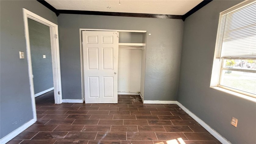 2-bedroom, 1-bath home with a bonus room and tile flooring - photo 12