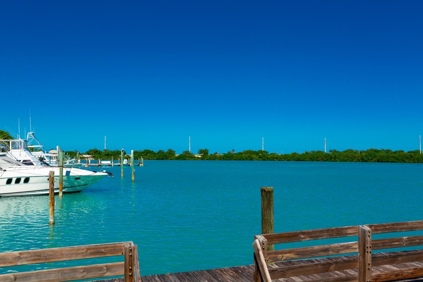 Discover the perfect blend of coastal elegance and modern - photo 20