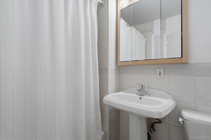 Located in the desirable Hampton West Estates community of - photo 22