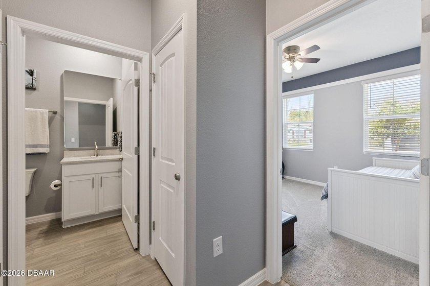 Welcome to your nearly-new waterfront retreat in the desirable - photo 23