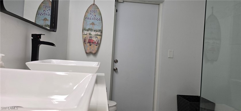 Welcome to your slice of paradise in SW Florida. Beautiful house - photo 26