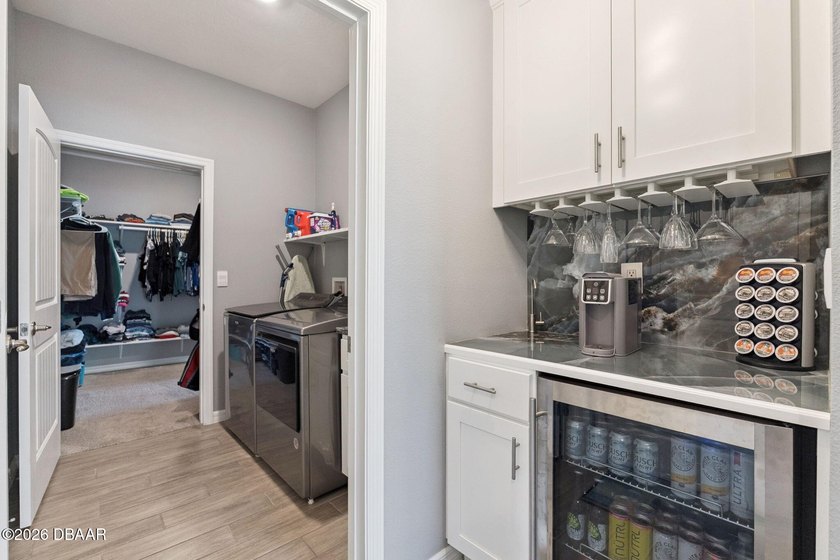 Welcome to your nearly-new waterfront retreat in the desirable - photo 27