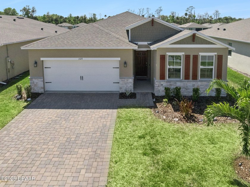 Welcome to your nearly-new waterfront retreat in the desirable - photo 32