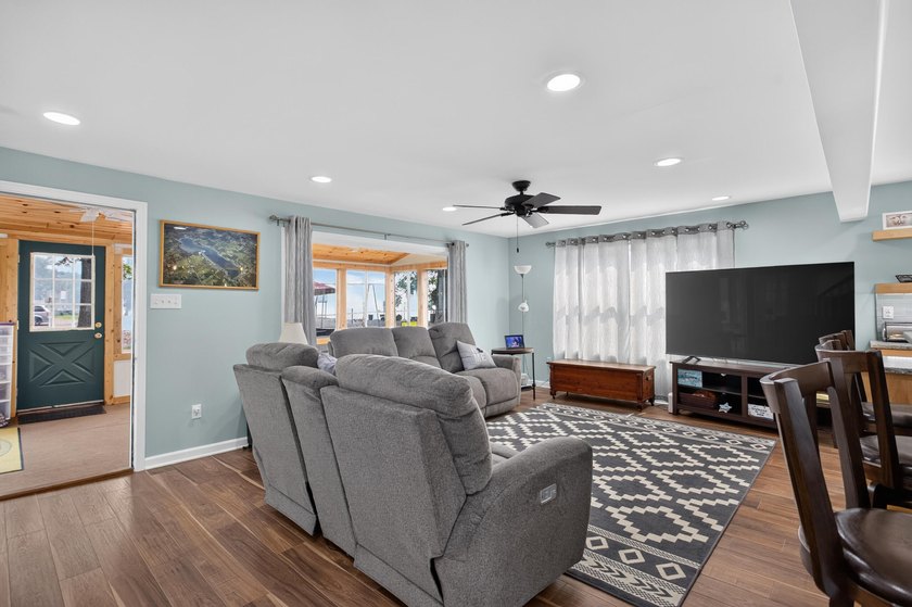 321 Oakwood Ave - photo 35