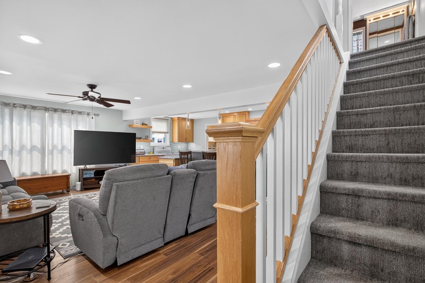 321 Oakwood Ave - photo 41