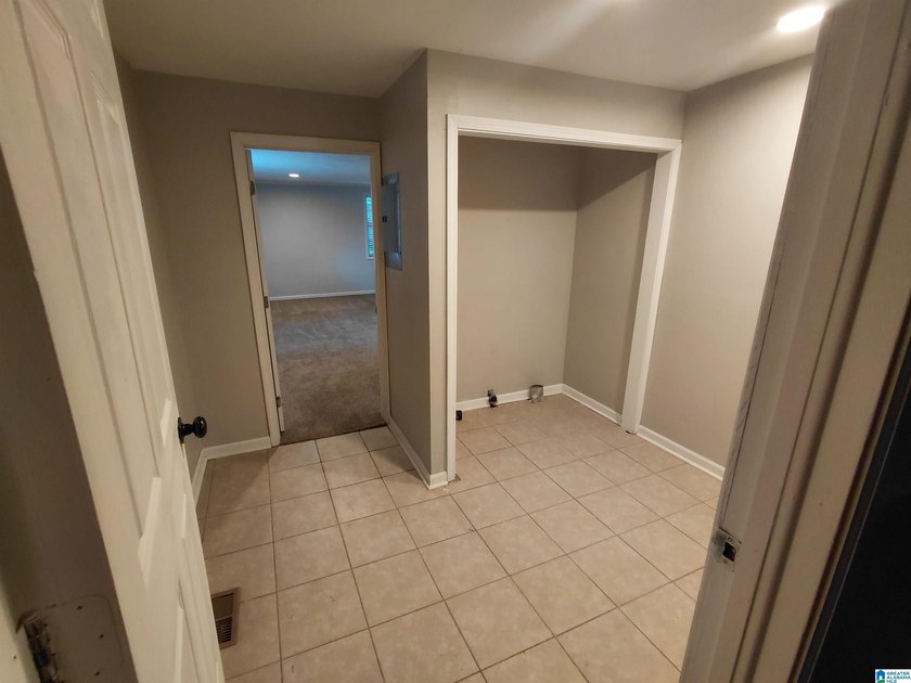 Welcome to a rare opportunity to enjoy, convenience, and quick - photo 8