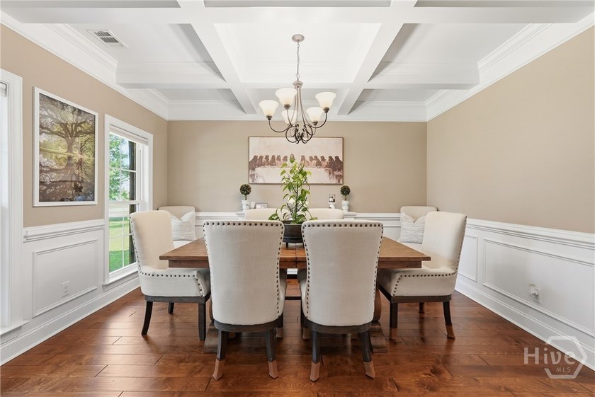 Luxury Living with Space, Style &amp; a Private Backyard Oasis! - photo 10