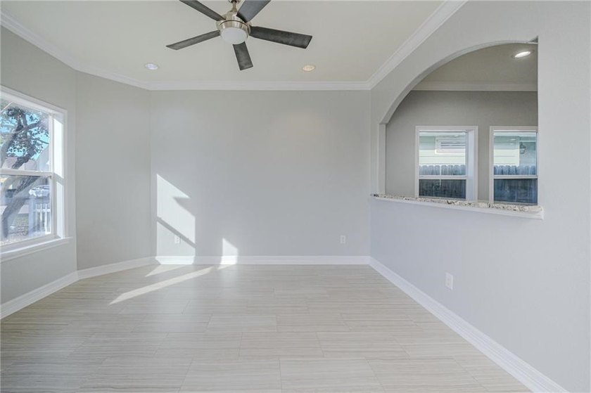 This stylishly crafted home in desirable Sea Oaks Village - photo 16