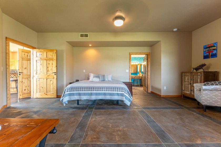 Experience exceptional lakefront living on beautiful Rainy Lake! - photo 18