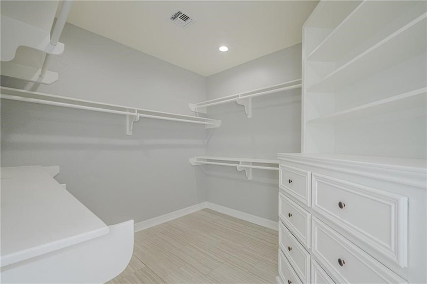 This stylishly crafted home in desirable Sea Oaks Village - photo 25