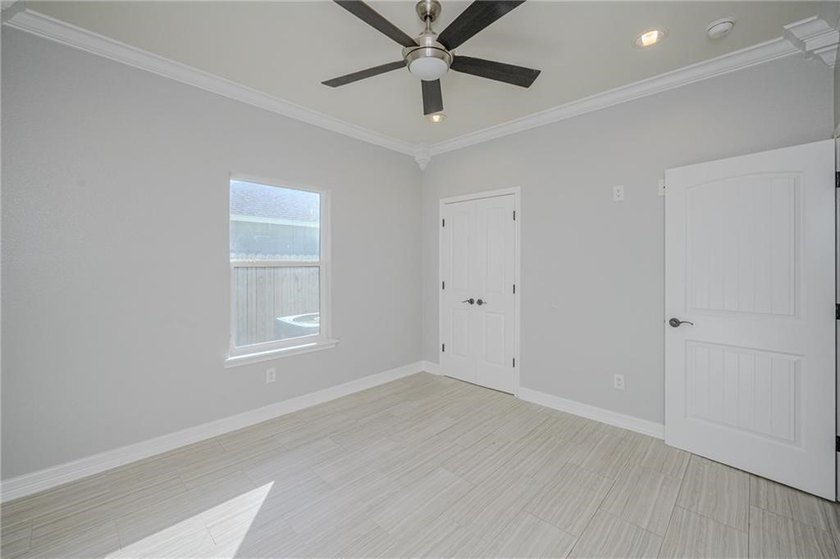 This stylishly crafted home in desirable Sea Oaks Village - photo 29