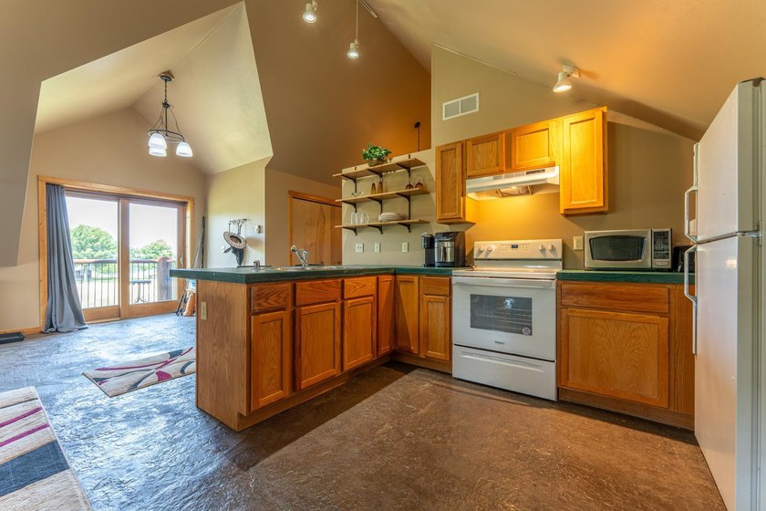 Experience exceptional lakefront living on beautiful Rainy Lake! - photo 32