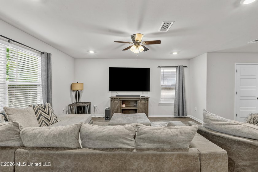 Move In Ready - Perfect for Military Families (Near Keesler AFB) - photo 6