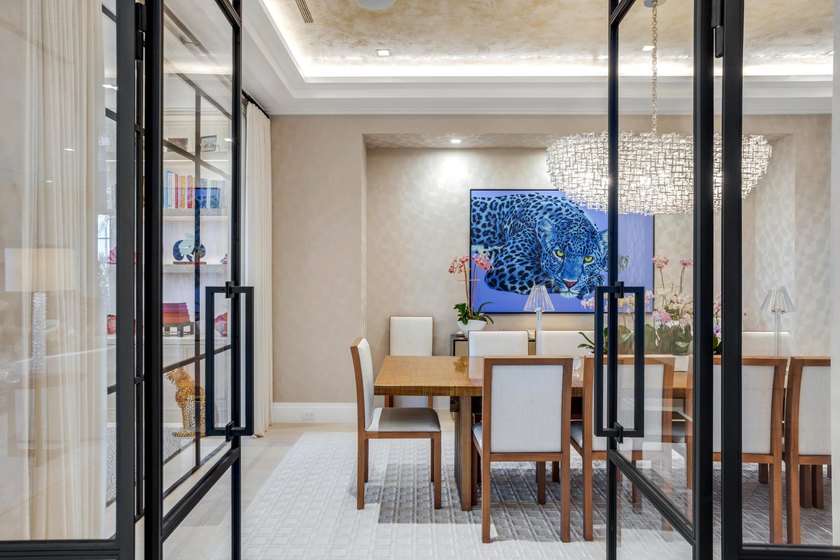 A rare opportunity to purchase a one of a kind 8,645 sq. ft - photo 7