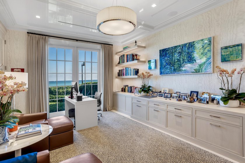 A rare opportunity to purchase a one of a kind 8,645 sq. ft - photo 10