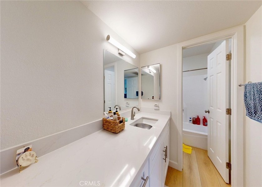 Welcome Home to 2835 S Fairview #H. This Beautifully Upgraded - photo 15